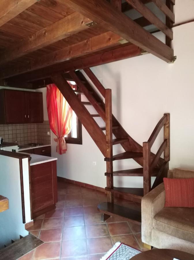 Dryas Guesthouse ポルドロソス エクステリア 写真
