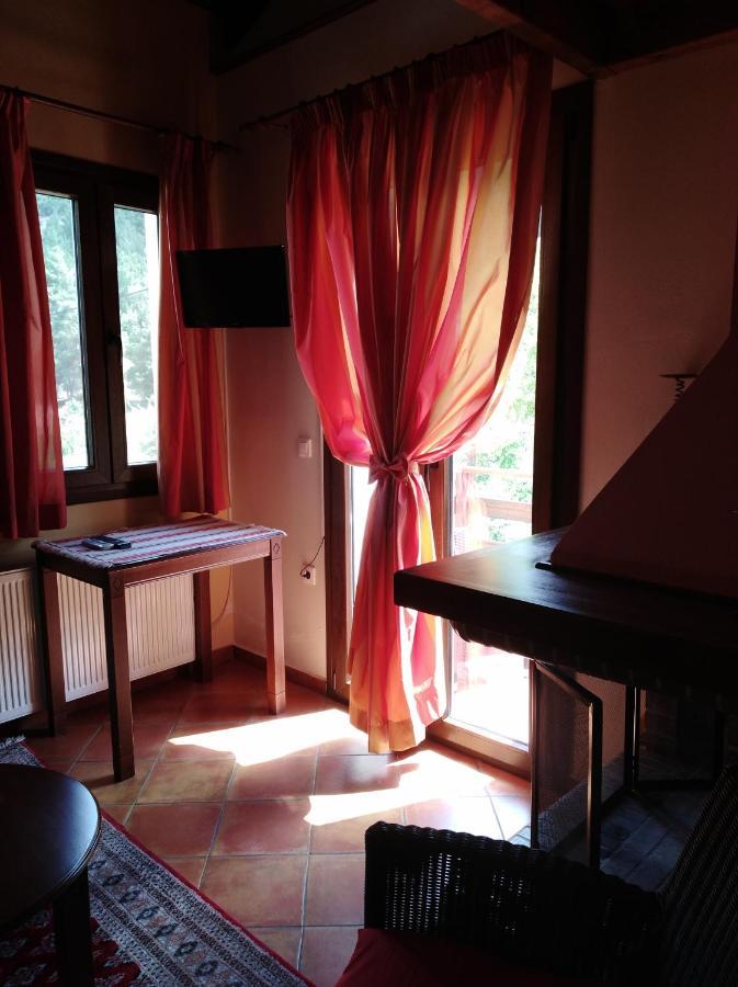 Dryas Guesthouse ポルドロソス エクステリア 写真