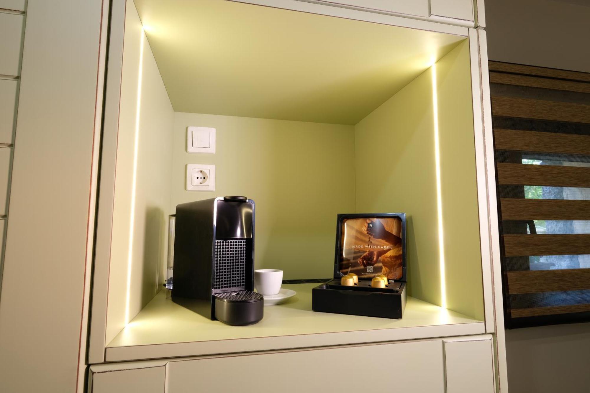 Dryas Guesthouse ポルドロソス エクステリア 写真