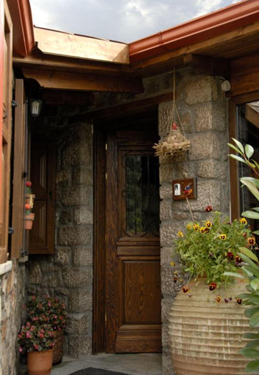 Dryas Guesthouse ポルドロソス エクステリア 写真